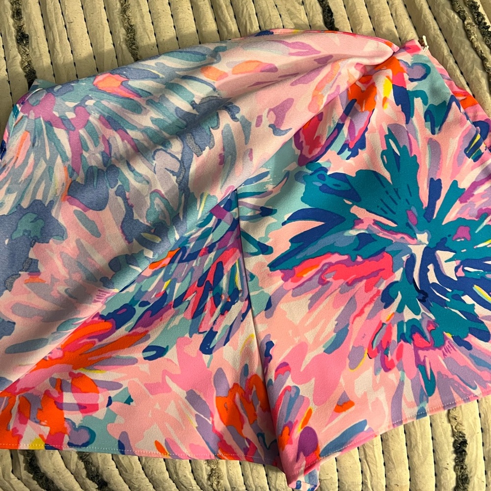 Lilly Pulitzer skort. Size 12. Brand new with tags. - Picture 7 of 7